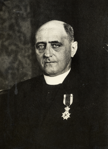 105125 Portret van Th. Huurdeman, geboren 1878, vicaris-generaal van het aartsbisdom Utrecht (19?-1958), overleden ...